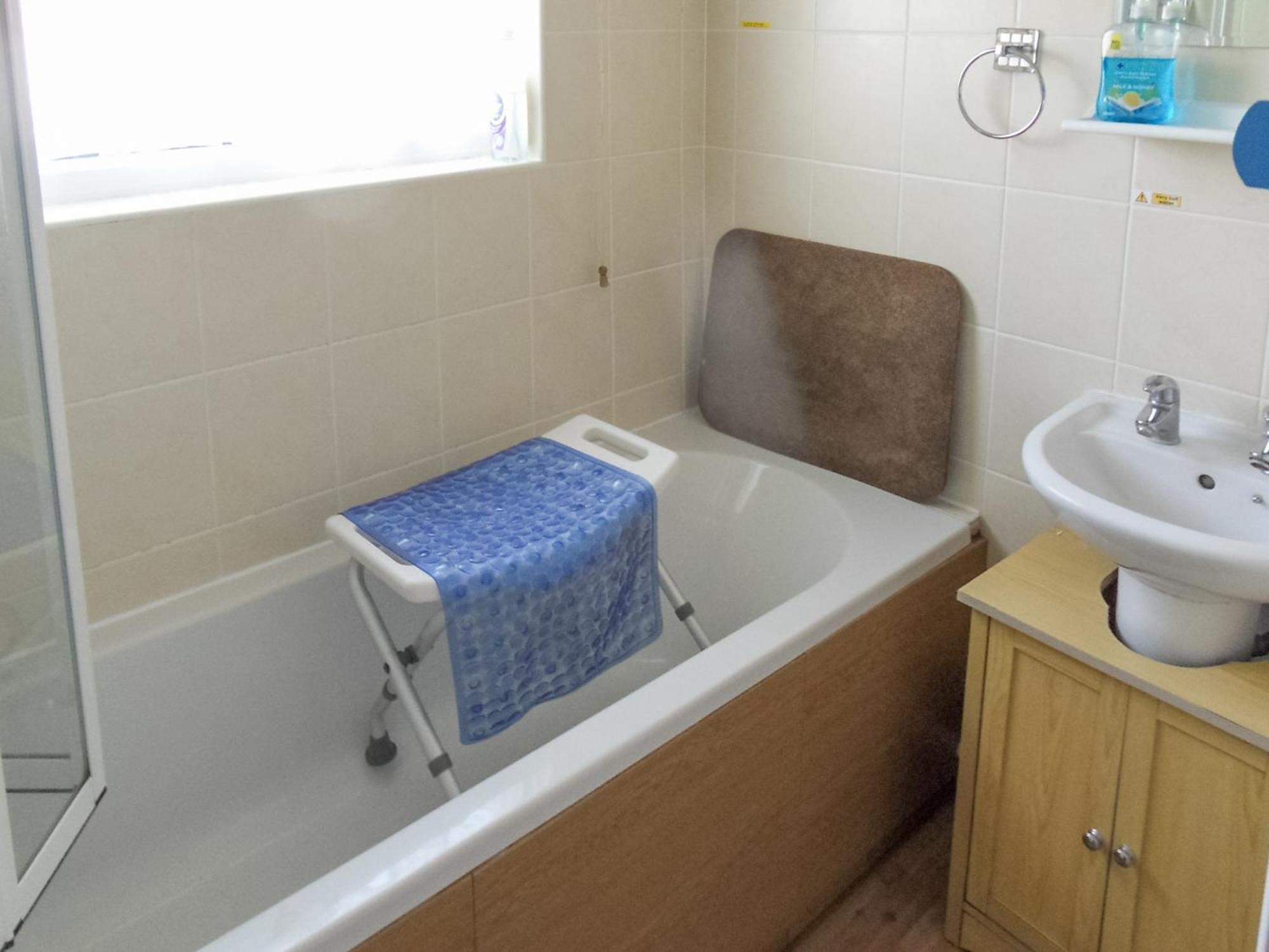 Hollyhocks Villa Walcott  Bagian luar foto